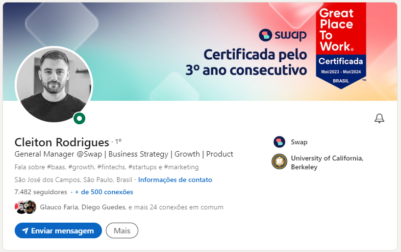 Exemplo de perfil de linkedin bem construído 